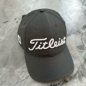 New grey Titelist golf hat